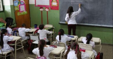 📚 Un día antes del paro, el Gobierno eliminó la paritaria nacional docente